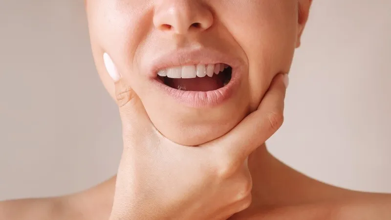 Nguyên nhân há miệng có tiếng kêu